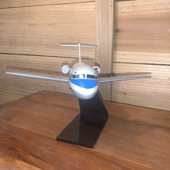 Piedmont Airlines Fokker F28-1000 Fellowship Plane N280N Pacemaker Desk Model - Picture 5 of 16